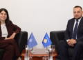Maqedonci pret në takim zyrtaren e NATO-s, diskutojnë për sigurinë në rajon