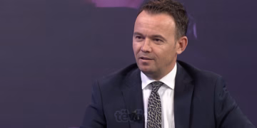 Peci: Hapja e Urës së Ibrit varros idenë për ndarjen e veriut