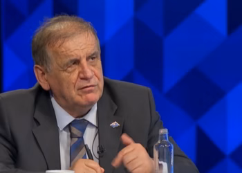 Spahiu: Vetëvendosje po ia vë sopatën vetes në këmbën e saj, Kurti po e sfidon Kushtetutën e Kosovës