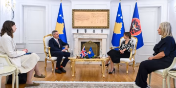 Haxhiu pret në takim  ambasadorin britanik, diskutojnë dialogun politik dhe zgjidhjen e ngërçit institucional