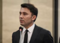 Adnan Rrustemi deklaron se seanca kosntituive vazhdon kur të arrihet marrveshja politike