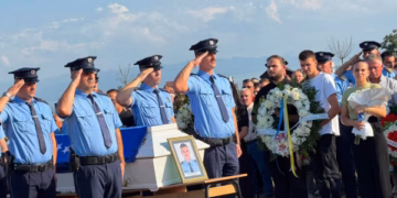 I jepet lamtumira e fundit policit që humbi jetën tragjikisht në krye të detyrës