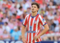 U vërshëllye nga tifozët e Atleticos, Julian Alvarez ia hap derën Arsenalit