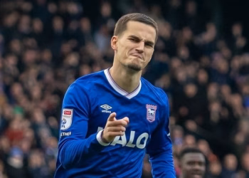 Gjithnjë e më larg Ipswichit për Anis Mehmetin futen në garë skuadrat nga Championshipi