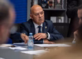 Gjini shpërthen në kritika ndaj Kurtit: Po ia qet faqen e zezë Kosovës, ka për t’u gjykuar rëndë për këtë fatkeqësi që po gatuan