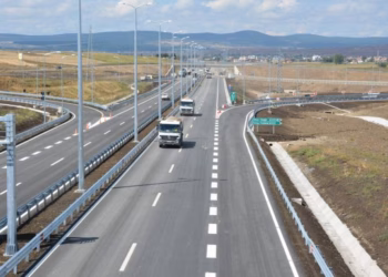 Sot në autostrada të Kosovës s’ka kufizim të qarkullimit të automjeteve me mbi 20 tonë