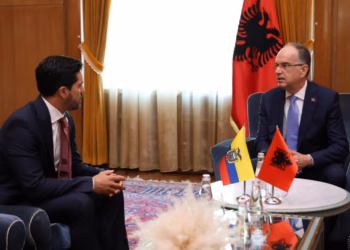 Begaj pret ambasadorin e ri të Ekuadorit, kërkon njohjen e Kosovës