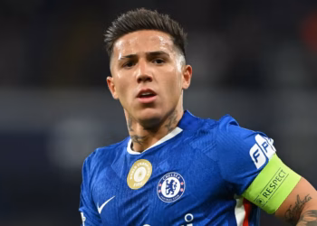 Manchester City synon Enzo Fernandezin si zëvendësues të Rodrit