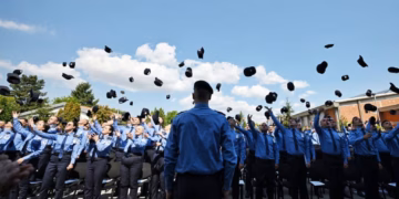 Diplomuan 100 zyrtarë të rinj të Shërbimit Korrektues të Kosovës