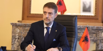 Debati për konsullatën serbe në Shkodër, ministri Hoxha: Nuk cenon sovranitetin, prania shqiptare në Bujanoc i shërben interesit kombëtar