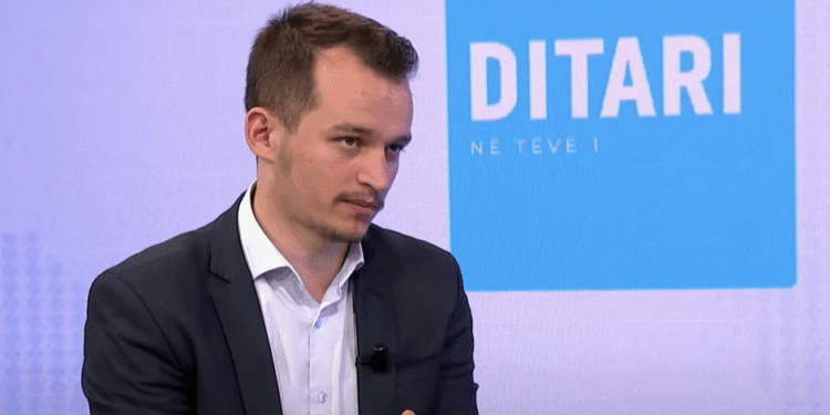Cakolli: Cenim i rendit kushtetues caktimi i seancës për Kuvendin të shtunën, deputetët t’i drejtohen Gjykatës Kushtetuese