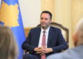 Glauk Konjufca sot para gjykatës, në rigjykimin për hedhjen e gazit lotsjellës në Kuvend