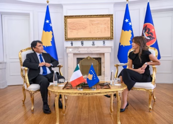 Haxhiu takon Antoninin, në fokus marrëdhëniet Kosovë-Itali