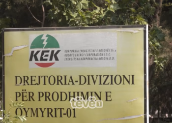 Vdes punëtori i KEK-ut në vendin e punës, sindikata kërkon kushte më të mira në punë