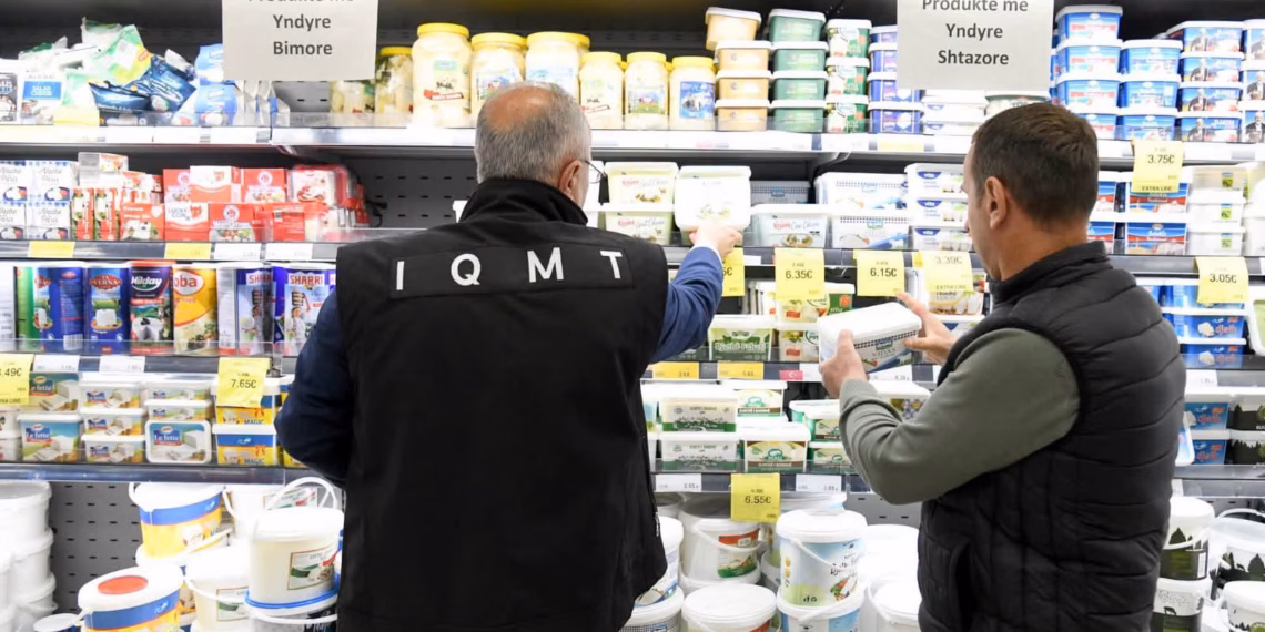 Tërhiqen nga tregu edhe 7 produkte të qumështit