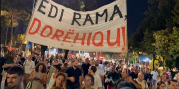 Protesta në Tiranë hyn në ditën e 73-të