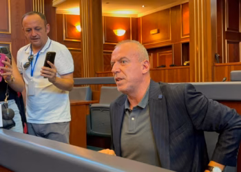 Qorrolli: Pa marrëveshje politike nuk thirret vazhdimi i seancës konstituive