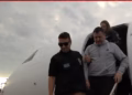 Pas 3 dekadash në arrati, i dënuari për tri vrasje ekstradohet nga SHBA në Tiranë