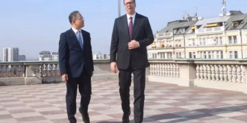 Serbia po largohet gradualisht nga Rusia për t’u afruar edhe më shumë politikisht me Kinën