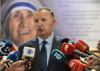 Zemaj: LDK nuk ishte e informuar për shtyrje, por ky është Albin Kurti
