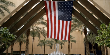 Ambasada amerikane në Arabinë Saudite lëshon alarm sigurie për amerikanët