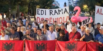 107 ditë revoltë në Tiranë, qytetarët vijojnë protestën kundër Qeverisë Rama
