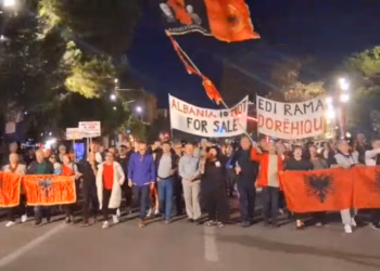 122 ditë protestë në Tiranë