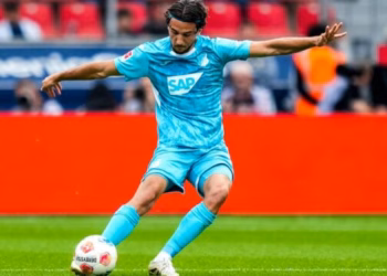 Avdullahu shënon super-gol ndaj Borussia Dortmundit