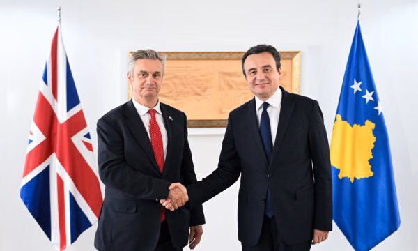 Kurti pret ambasadorin britanik, diskutojnë për bashkëpunimin Kosovë-Britani