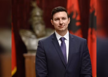 Ambasadori Meidani me një mesazh të fortë nga Shkupi: Nënë Tereza, “një krenari e rrallë” e kombit shqiptar