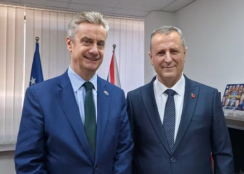 Hargreaves takon Isufajn, diskutojnë luftën kundër krimit të organizuar dhe sundimin e ligjit në Kosovë