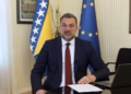 Konakoviq alarmon Perëndimin pas nderimeve për Mladiqin në Serbi: Veproni para se të jetë vonë