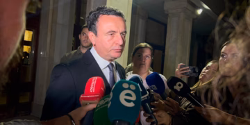 Kurti paralajmëron takim të ri me Abdixhikun: Duhet të diskutojmë rrugën përpara