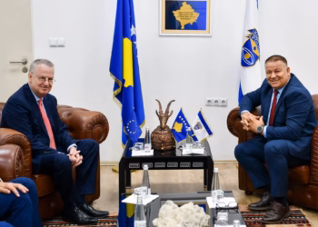 Drejtori i Përgjithshëm i Policisë së Kosovës pret ambasadorin e ri të BE-së në Kosovë