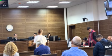 “I dëgjova dy krisma, pastaj edhe dy të tjera”, dëshmitari rrëfen momentet e vrasjes së Muhamet Likës
