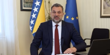 Ministri boshnjak paralajmëron Perëndimin pas nderimeve për Mladiqin në Serbi: Veproni para se të jetë vonë