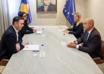 Abdixhiku takon shefin e ri të EULEX-it, diskutojnë sundimin e ligjit dhe stabilitetin