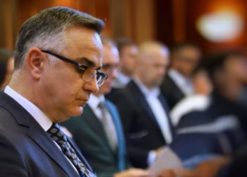 “Këtyre njerëzve u ka humbur busulla”, Tahiri lëshon kritika pas formimit të Qeverisë “Kurti 4”