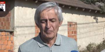 Vëllai i Jakup Krasniqit i emocionuar pak para aktgjykimit: Presim një lajm të mirë, besimi në pafajësinë e tyre vazhdon