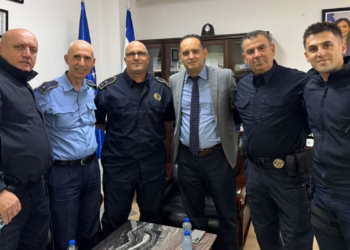 Drejtori i Policisë në Ferizaj ndan mirënjohje për Njësinë e Reagimit të Shpejtë