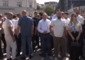 Kryetarët e komunave protestojnë në Prishtinë: 7 kërkesa për Qeverinë për zhbllokimin e buxhetit