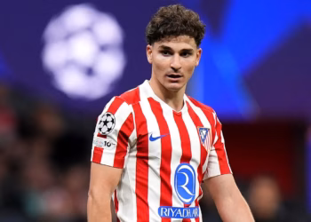 PSG synon Julian Alvarezin në janar