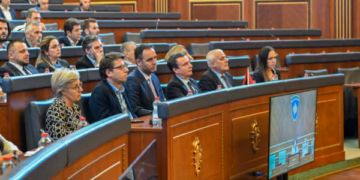 Vetëvendosje konfirmon se nesër do ta votojnë Vlora Çitakun e Kujtim Shalën për nënkryetarë të Kuvendit