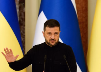 Ukraina njofton linjat ajrore komerciale se hapësira ajrore e Rusisë nuk është e sigurt