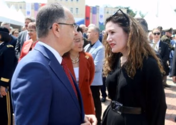 Begaj dekreton shkarkimin e Vlora Hysenit