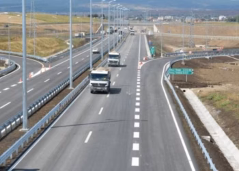 Sot s’ka kufizim për kamionët mbi 20 tonë në autoudhë