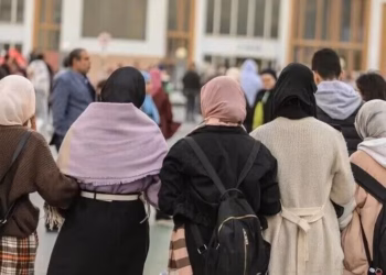 Italia miraton ndalimin e burkës në shkolla dhe kufizon numrin e nxënësve të huaj