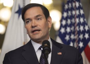 Rubio thotë se SHBA-të duhet të kenë të paktën 2 baza ushtarake në Grenlandë