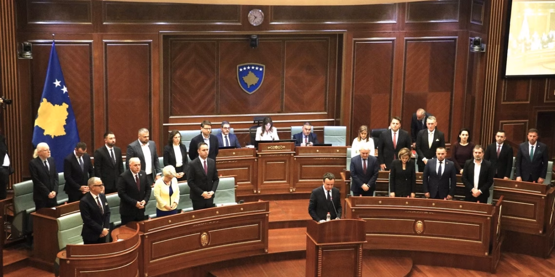 Albin Kurti merr mandatin e ri si kryeministër, votohet Qeveria “Kurti 4”