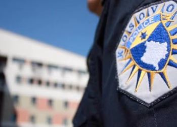 Policia apelon për protestë të qetë, paralajmëron ndërprerje të përkohshme të trafikut në disa rrugë Prishtinë